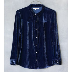 Xirena Carrington Blue Velvet Pearl Button Down